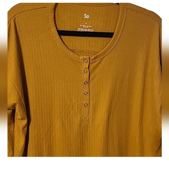 SO Tops - SO BRAND WOMENS MEDIUM TOP "WARM GINGER". OVER SIZED HENLEY TEE